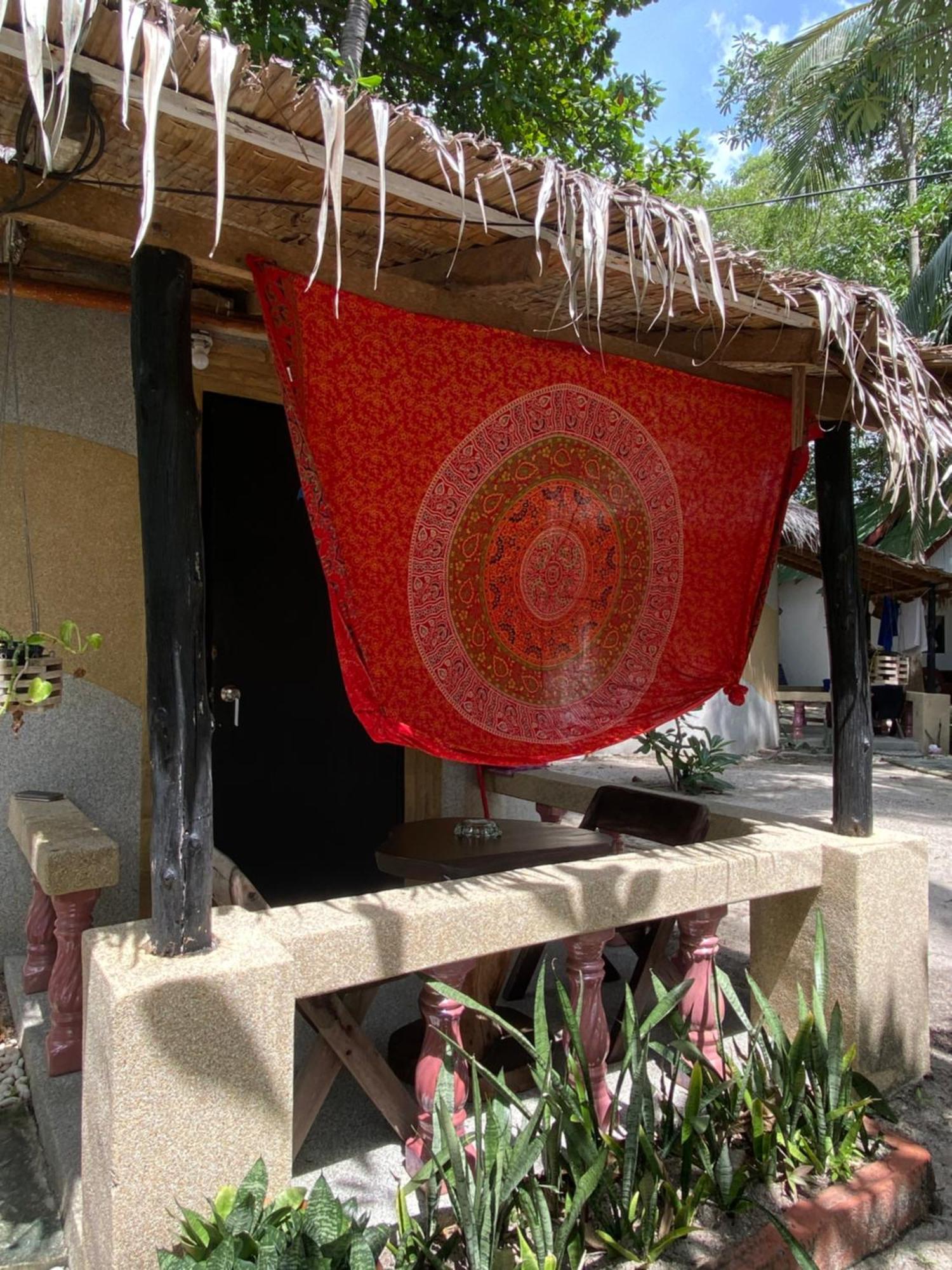 Hutofhappiness Apartment Thongsala Ngoại thất bức ảnh